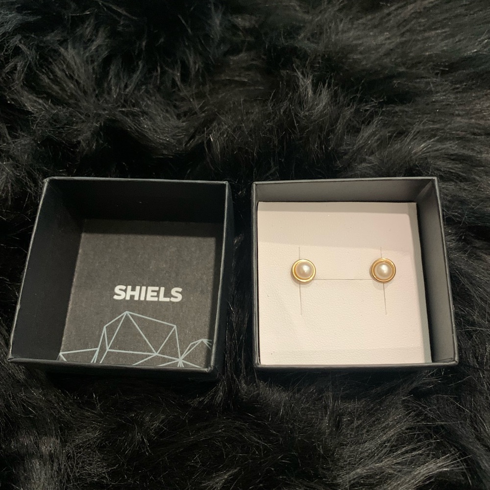 Gold pearl studs - new with box from Australia